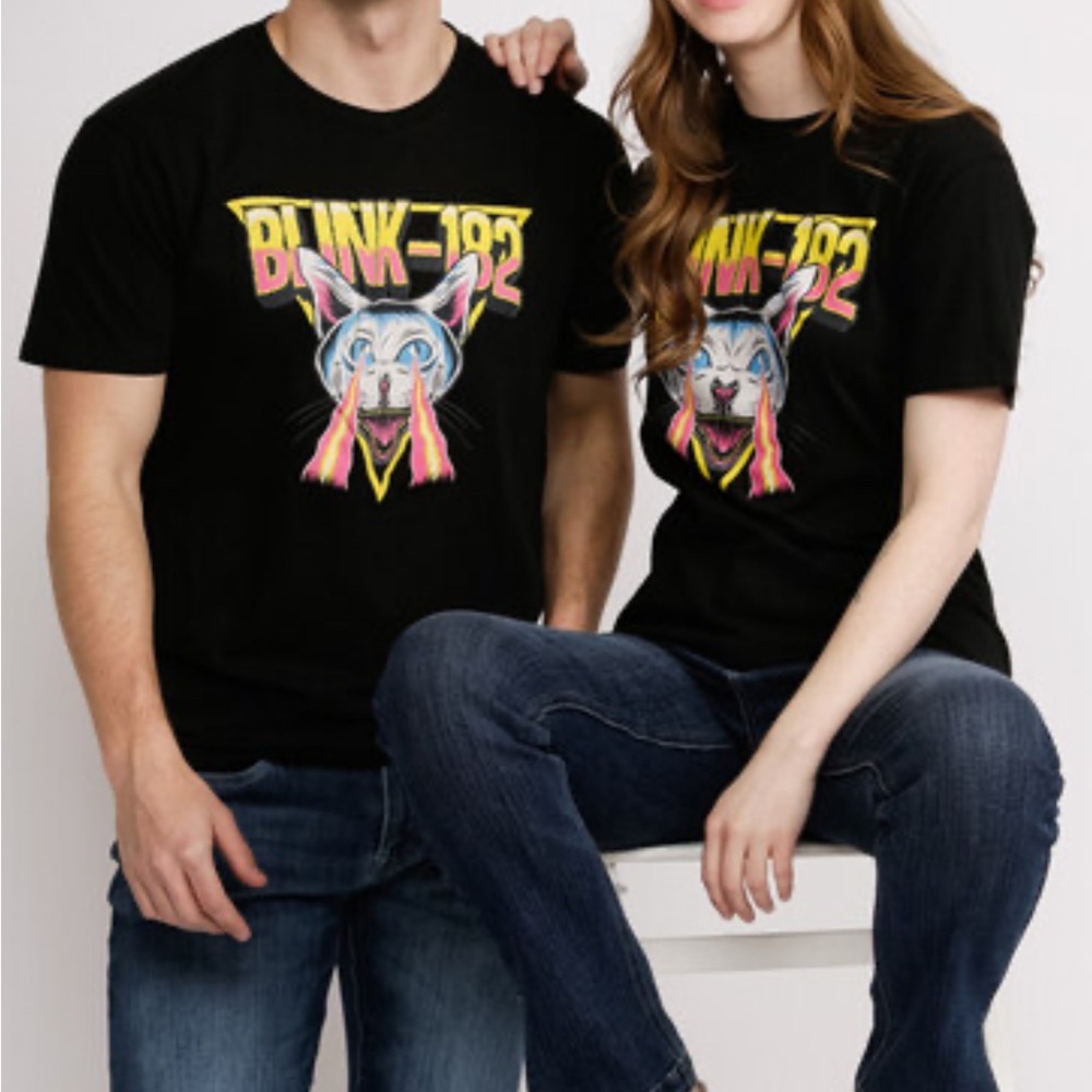 Blink-182 by Goodie Two Sleeves Unisex Tee Black Cat LaserEyes Graphic Like New